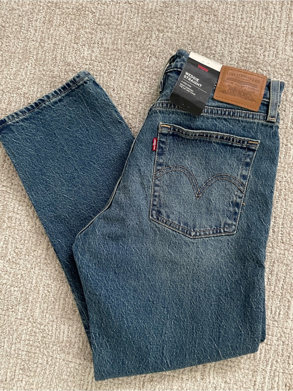 NWT! Levi’s Wedgie Straight Jeans